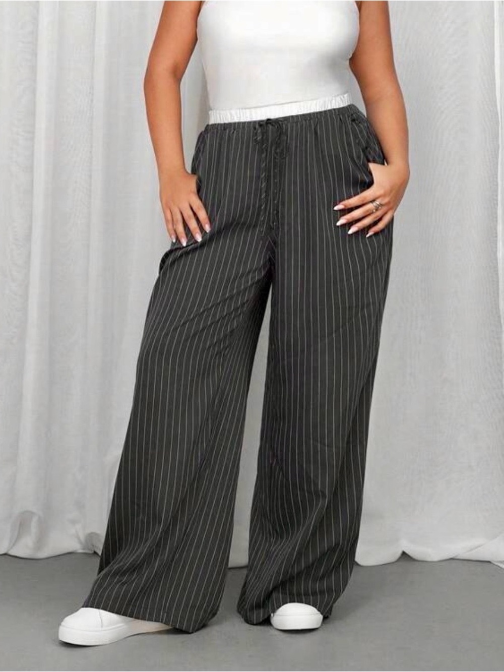 SHEIN Black Wide-Leg Pinstripe Drawstring Pants Curve 1X